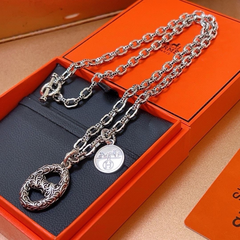 H**me5 necklaces